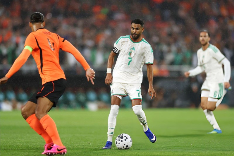Jordan khó ngăn cản Algeria giành 3 điểm