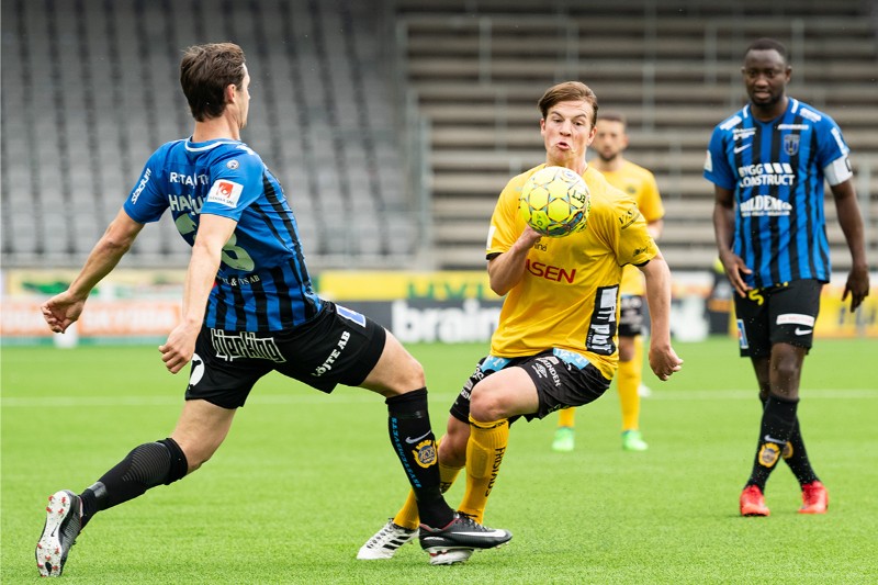 Elfsborg khó ngăn cản Sirius giành 3 điểm